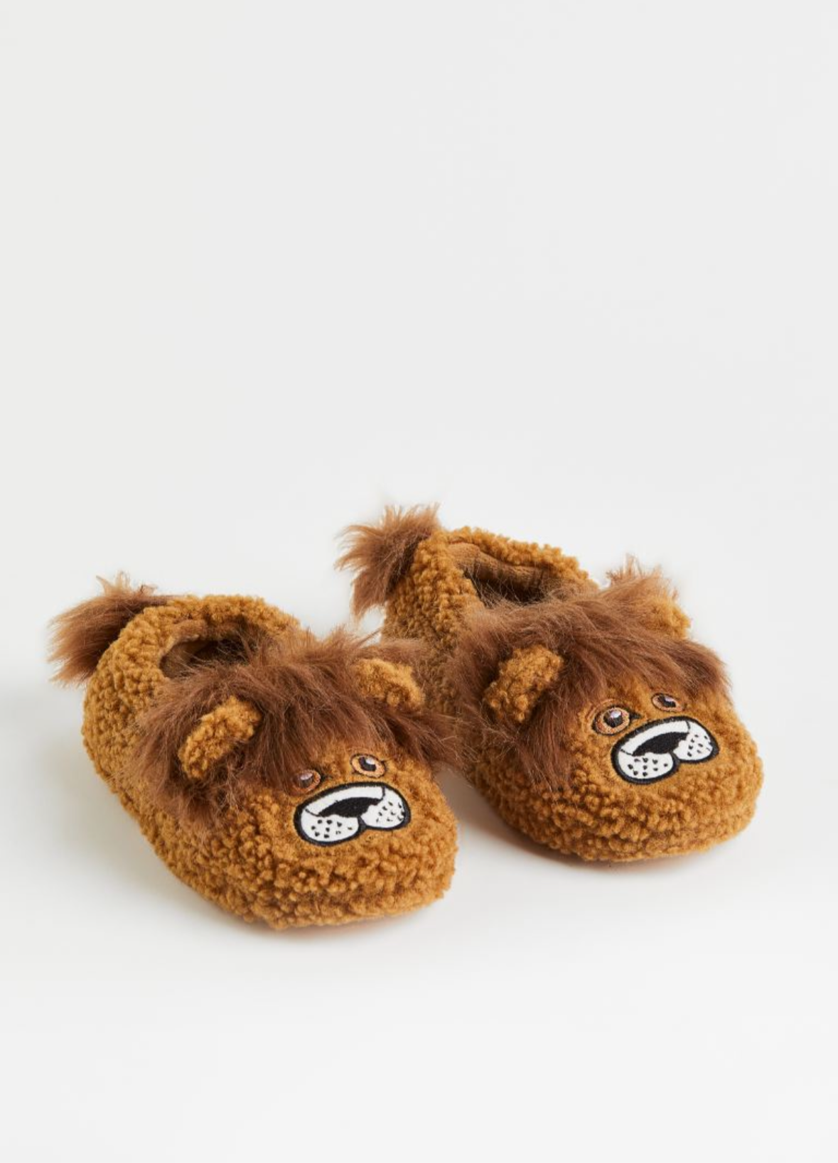 H&M’s soft teddy slippers