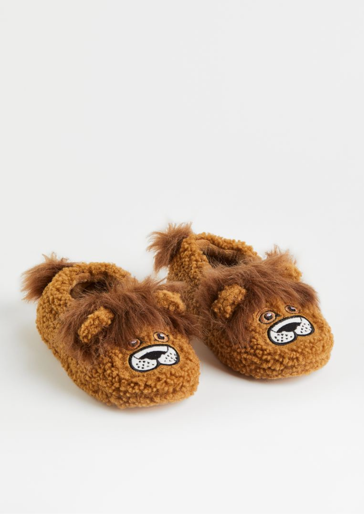 H&M’s soft teddy slippers